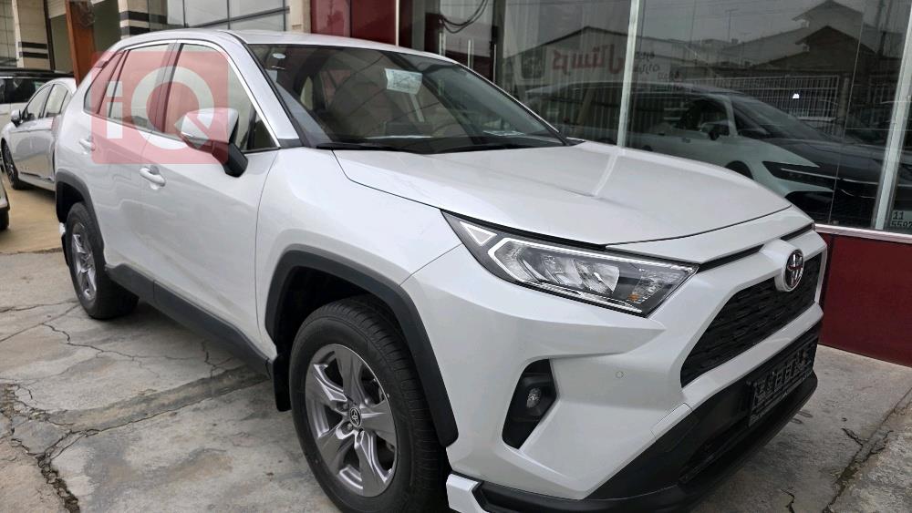 تويوتا راف 4